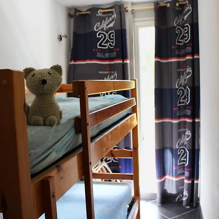 6 Pers, 2 Chambres, Terrasse, Parking Et Piscine, A 50 M De La Mer - Ref Jaca223